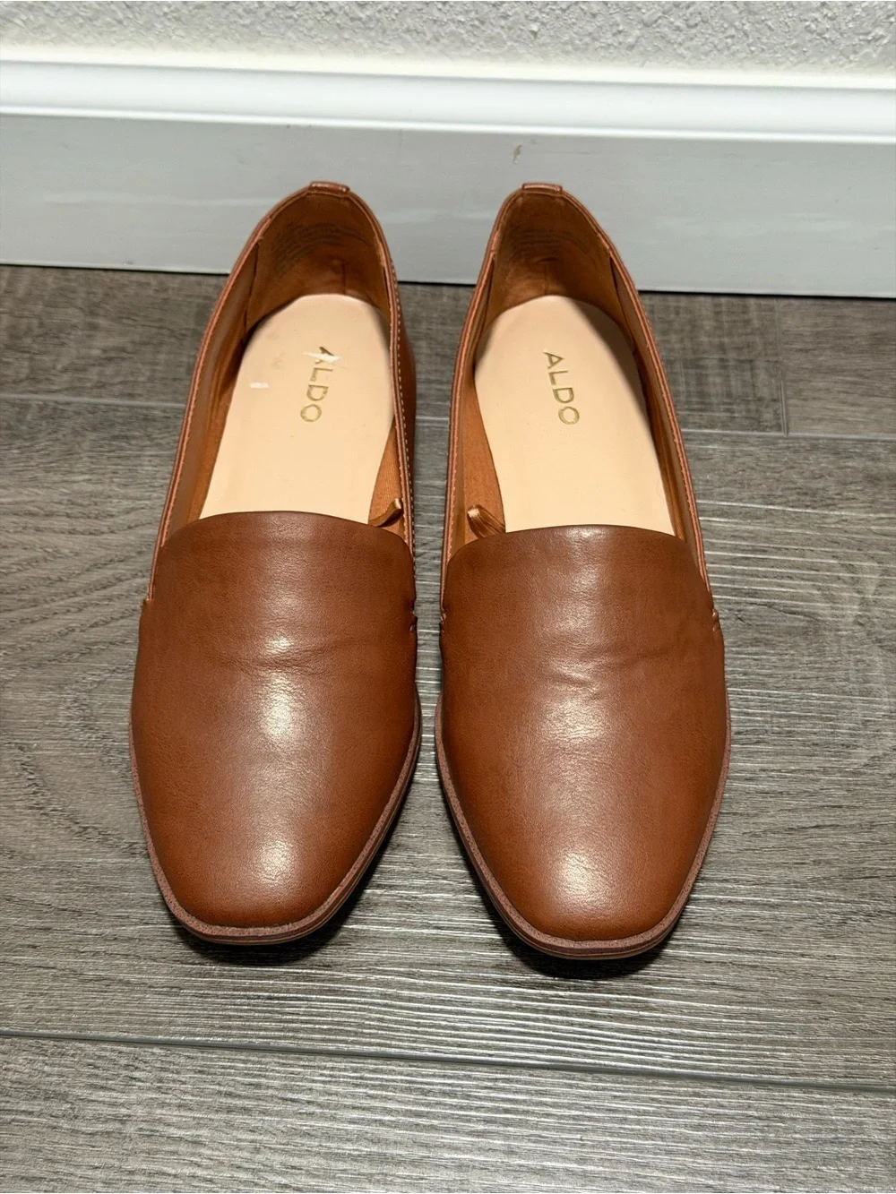 Aldo Size 7 Ladies Leather Tan Slip On Flats Shoes, Excellent Condition
